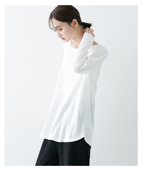 nissen（ニッセン）の「重ね着用ロングＴシャツ（ラウンドへム・スクエアへム）（Tシャツ/カットソー・レディース・ラウンドへム(オフホワイト)/スクエアへム(オフホワイト)/襟ぐり広めラウンドへム(オフホワイト)/襟ぐり広めスクエアへム(オフホワイト)・M/L/LL/S）」の3枚目の写真