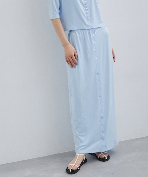 ADAM ET ROPE'(アダムエロペ)の「【agnes b. pour ADAM ET ROPE'】JUPE PRESSIONS LONG(スカート・レディース・ブラック/サックス・M)」の7枚目の写真