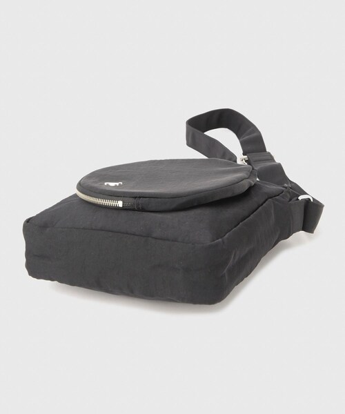 ADAM ET ROPE'(アダムエロペ)の「【HIDAKA/ヒダカ】PING-PONG SQUARE BAG(ショルダーバッグ・メンズ・ブラック・F)」の5枚目の写真