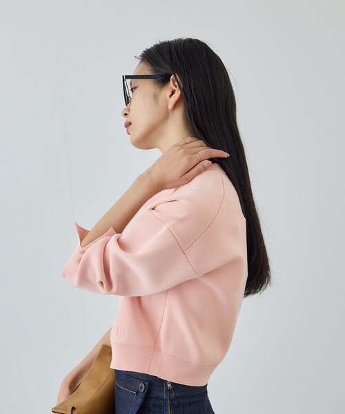 ROPE'（ロペ）の「スウェットライクコンパクトニットプルオーバー/イージーケア（スウェット・レディース・キナリ/ネイビー/サックス/ピンク・F）」の13枚目の写真