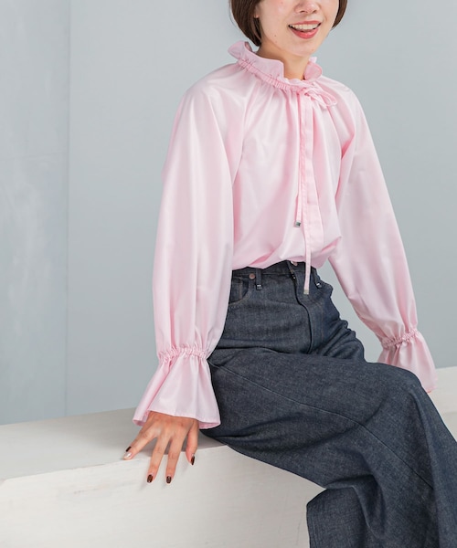 URBAN RESEARCH ROSSO（アーバンリサーチロッソ）の「フリルカラーブラウス（シャツ/ブラウス・レディース・WHITE/BABY PINK/D/BROWN・Free）」の3枚目の写真