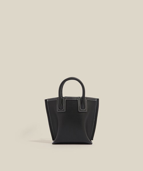 ROPE'(ロペ)の「【E'POR】Ree BAG Mini【WEB限定】【超軽量】(ショルダーバッグ・レディース・チャコール/ライトグレー/キナリ/ベージュ/モスグリーン/ネイビー/ブルー/ラベンダー/ブラック/オフホワイト/ベージュ系/カーキ/ブルー系/ピンク系/ワイン・F)」の5枚目の写真