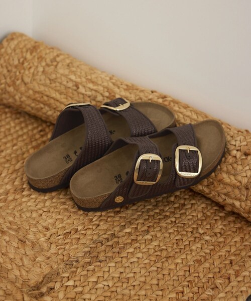 ADAM ET ROPE'（アダムエロペ）の「【J'aDoRe・店舗限定】【BIRKENSTOCK(ビルケンシュトック)】Arizona Big Buckle TEX Raffia（サンダル・レディース・ブラウン・36/37/38/39）」の7枚目の写真