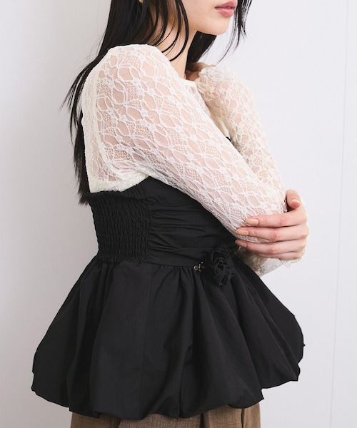 VIS(ビス)の「コサージュ付きバルーンナイロンビスチェ(その他トップス・レディース・ブラック/キナリ・F)」の6枚目の写真