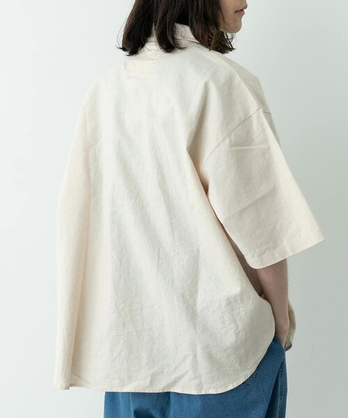 URBAN RESEARCH Sonny Label（アーバンリサーチサニーレーベル）の「ARMY TWILL　COTTON LINEN HS SHIRTS（シャツ/ブラウス・メンズ・ECRU/CHARCOAL/GREEN/PINK・S/M）」の7枚目の写真