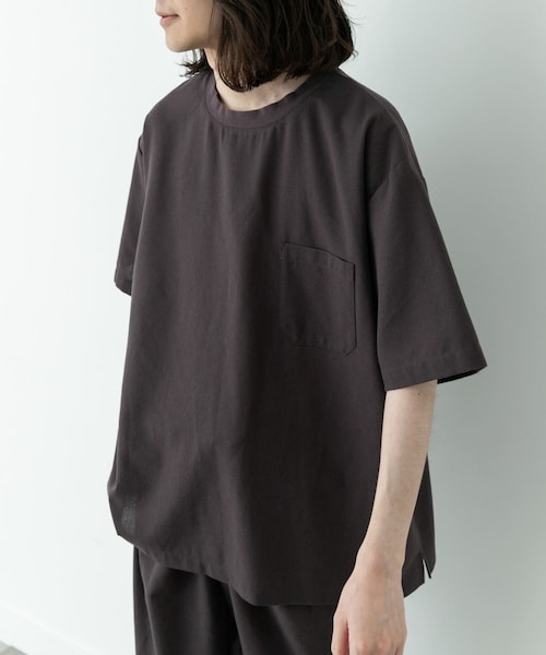 URBAN RESEARCH Sonny Label（アーバンリサーチサニーレーベル）の「接触冷感リネン混ショートスリーブTシャツ（Tシャツ/カットソー・メンズ・ストライプ/チャコール/ブラック・M/L/XL）」の2枚目の写真
