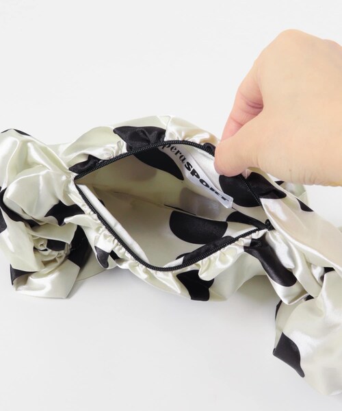 URBAN RESEARCH（アーバンリサーチ）の「OperaSPORT　MINI SHIRLEY BAG（ショルダーバッグ・レディース・BLACK DOTS・-）」の14枚目の写真