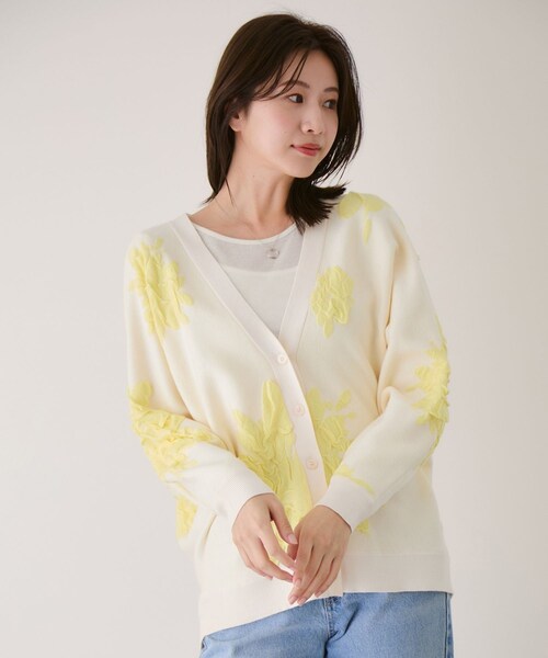 Jayro(ジャイロ)の「フラワージャガードドルマンニットカーディガン(カーディガン/ボレロ・レディース・ブラック/グレー/オフホワイト・F)」の22枚目の写真