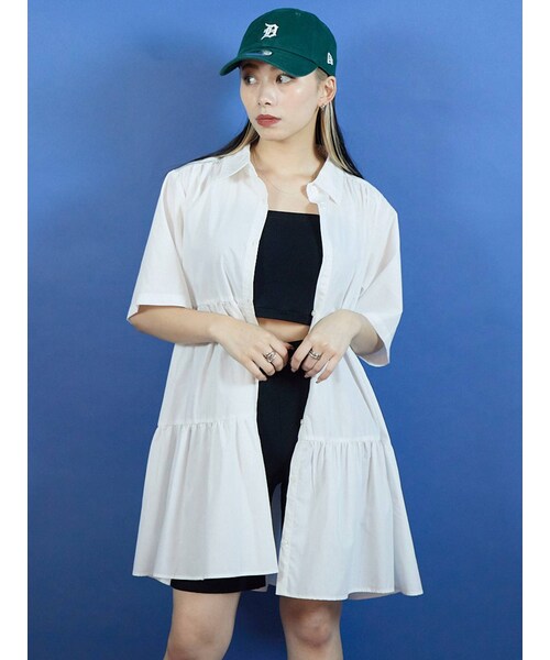 EVRIS（エヴリス）の「ティアードハーフスリーブミニワンピース（ワンピース・レディース・ホワイト/ブラック/ブルー/オレンジ・F）」の5枚目の写真