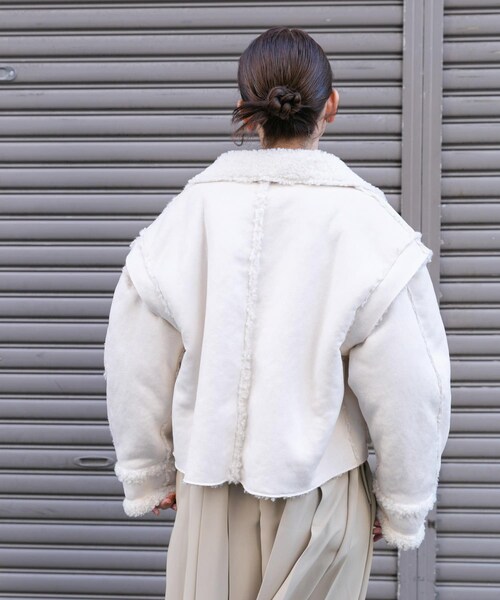 KBF（ケイビーエフ）の「マルチWAYボアジャケット（テーラードジャケット・レディース・BEIGE/IVORY/BLACK・one）」の8枚目の写真