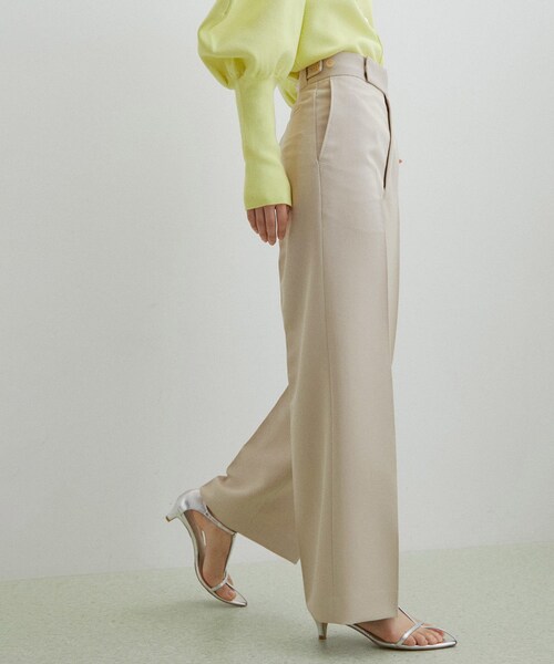 ADAM ET ROPE'（アダムエロペ）の「【サステナブル】ワイドスラックス（スラックス・レディース・ブラック/ベージュ/イエロー系・34/36/38）」の11枚目の写真