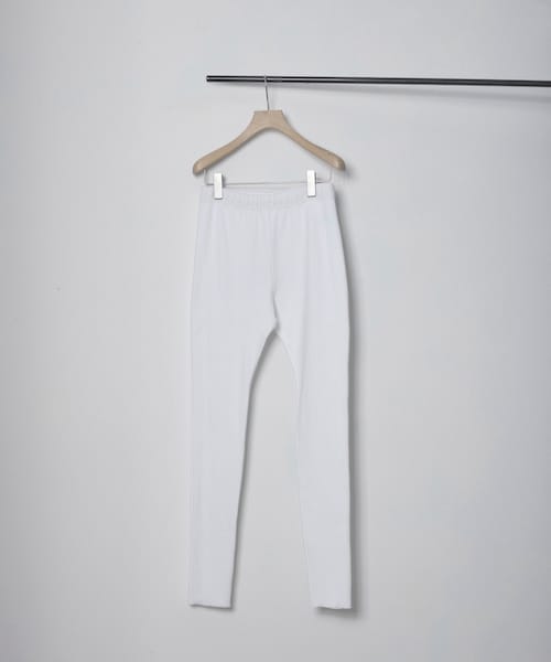 ADAM ET ROPE'(アダムエロペ)の「【MOON TREE PLANET(ムーンツリープラネット)】leggings(その他パンツ・レディース・ブラック/ホワイト・M)」の1枚目の写真