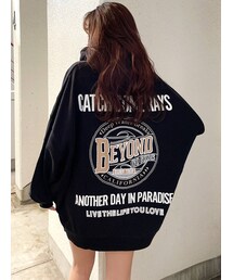 GYDA | BEYOND サテンLOGO BIG パーカー(パーカー)