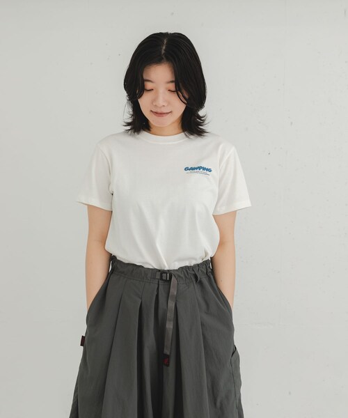 EKAL（エカル）の「製品染GAWPINGロゴTシャツ（Tシャツ/カットソー・レディース・オフ/ピンク/グラファイト・one）」の5枚目の写真