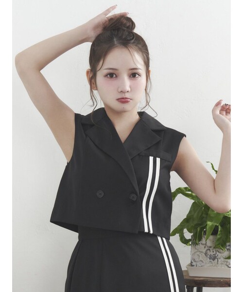 EATME（イートミー）の「ラインショートベスト（セットアップ可能）（ベスト・レディース・ブラック/ピンク/ベージュ・F）」の2枚目の写真