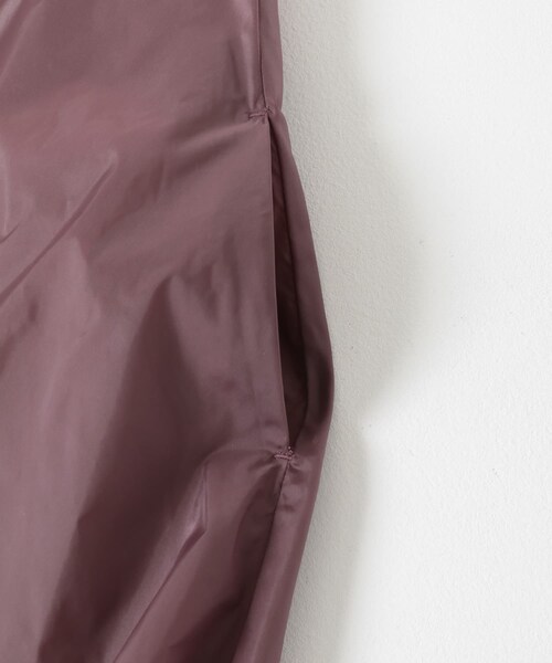 URBAN RESEARCH（アーバンリサーチ）の「AMOMENTO　NYLON VOLUME MINI DRESS（ワンピース・レディース・BLACK/PURPLE・0）」の9枚目の写真