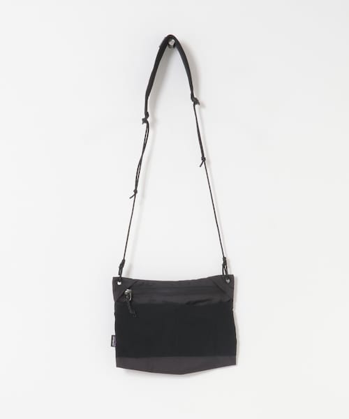 URBAN RESEARCH DOORS(アーバンリサーチドアーズ)の「patagonia TERRAVIA SACOCHE(ショルダーバッグ・メンズ・BLK/MYGR/DNBR/CNGR/GLCB・One)」の1枚目の写真