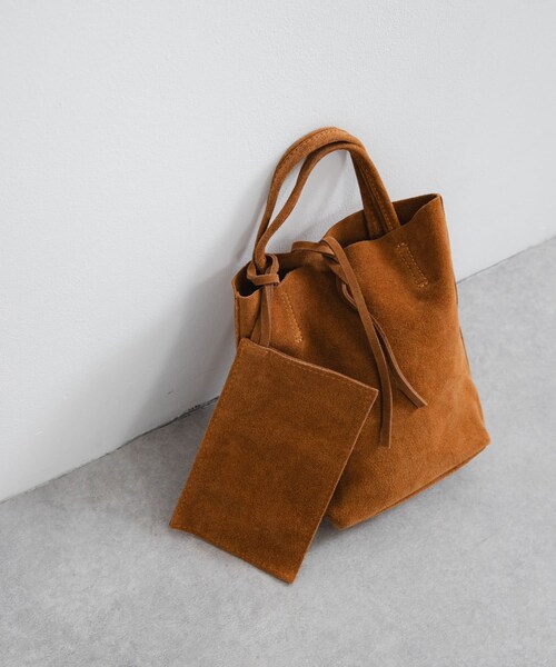 URBAN RESEARCH（アーバンリサーチ）の「スエードミニトートバッグ（トートバッグ・レディース・CAMEL・-）」の4枚目の写真