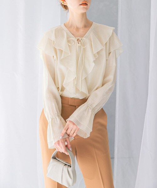 URBAN RESEARCH ROSSO（アーバンリサーチロッソ）の「『WEB/一部店舗限定』ラッフルデザインブラウス（シャツ/ブラウス・レディース・OFF WHITE/BLACK/PINK・FREE）」の13枚目の写真