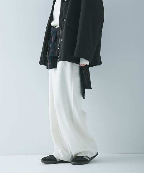 URBAN RESEARCH(アーバンリサーチ)の「コットンカシミヤルーズニットパンツ(その他パンツ・レディース・OFF WHITE/BLACK・36/38)」の5枚目の写真