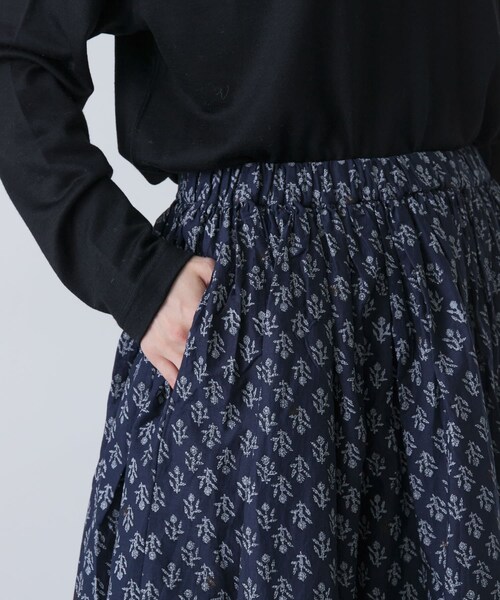 かぐれ（カグレ）の「maison de soil　FLOWER BLOCK PRINT SKIRT（スカート・レディース・NVY/OLV・2）」の12枚目の写真