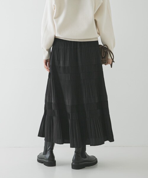 URBAN RESEARCH（アーバンリサーチ）の「プリーツティアードスカート（スカート・レディース・IVORY/CHARCOAL/BLACK・Free）」の8枚目の写真