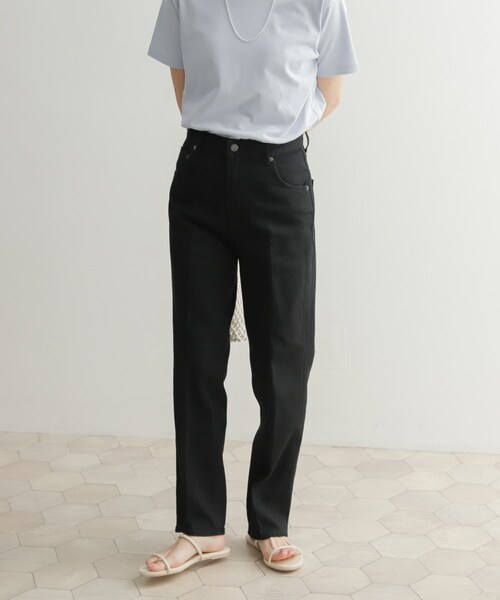 URBAN RESEARCH DOORS(アーバンリサーチドアーズ)の「ハイライズデニムパンツ(デニムパンツ・レディース・INDIGO/BLACK・36/38)」の5枚目の写真