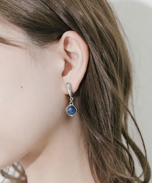 SMELLY（スメリー）の「マーブルスクエアスウィングイヤリング（イヤリング・レディース・BL/SV・-）」の7枚目の写真