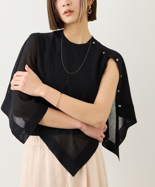 ROPE'(ロペ)の「LEVITA レイヤードニットプルーオーバー(ケープ×タンクトップ)/接触冷感・イージーケア(Tシャツ/カットソー・レディース・ブラック/ベージュ・F)」の1枚目の写真