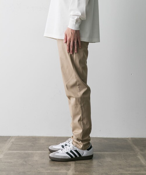 URBAN RESEARCH DOORS(アーバンリサーチドアーズ)の「NEW BALANCE ツイルテーパードトラウザー(ミドル)(その他パンツ・メンズ・SOT/BK/GT/NNY・S/M/L/XL)」の17枚目の写真