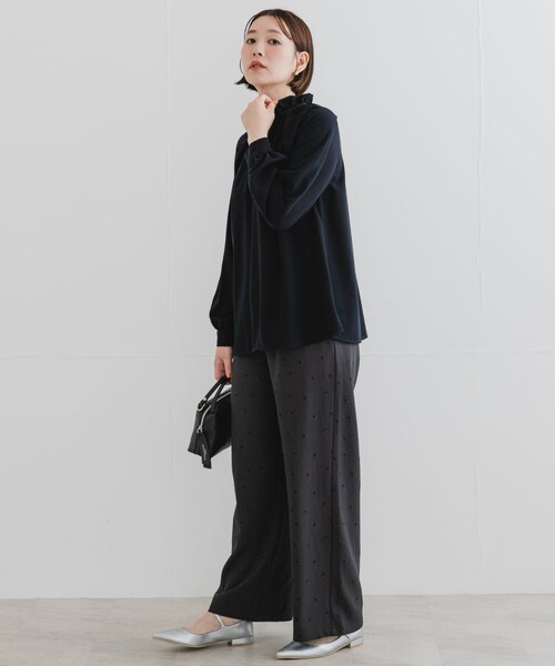 URBAN RESEARCH ROSSO（アーバンリサーチロッソ）の「F by ROSSO　フリルカラー2WAYブラウス（シャツ/ブラウス・レディース・OFF WHITE/NAVY・Free）」の11枚目の写真