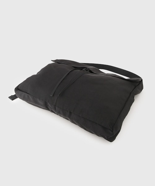 ADAM ET ROPE'（アダムエロペ）の「《別注》【NL/ニール】Jill（メッセンジャーバッグ・メンズ・ブラック・F）」の17枚目の写真