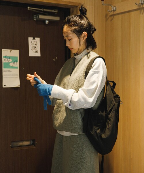 URBAN RESEARCH DOORS(アーバンリサーチドアーズ)の「『別注』Snow Peak Apparel×DOORS ThermalBoa FleeceVest(ベスト・レディース・グレー/ブラック・FREE)」の19枚目の写真