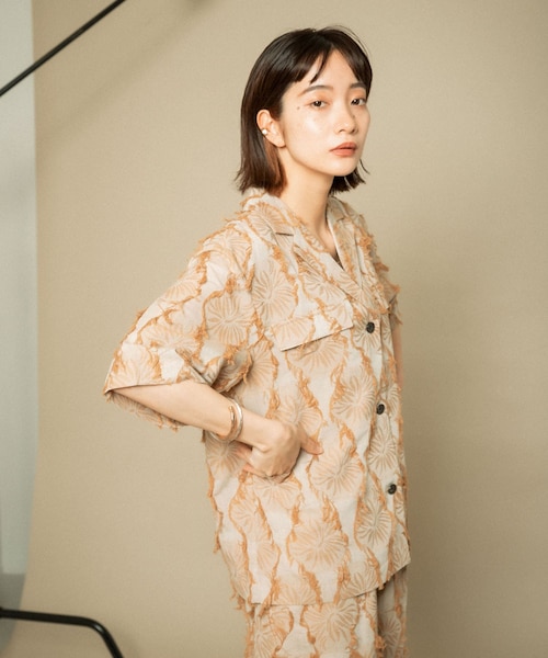 KBF(ケイビーエフ)の「カットジャガードハーフスリーブジャケット(テーラードジャケット・レディース・GREEN/BEIGE・one)」の9枚目の写真