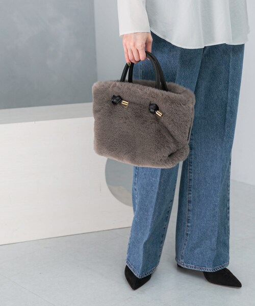 URBAN RESEARCH ROSSO（アーバンリサーチロッソ）の「VIOLAd’ORO　エコファーノットハンドル（ハンドバッグ・レディース・mochablack/dbrownblk/leoblack・-）」の4枚目の写真