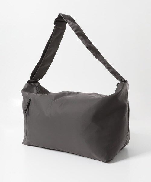 URBAN RESEARCH DOORS（アーバンリサーチドアーズ）の「『別注』YAKPAK×DOORS　SHOULDER BAG（ショルダーバッグ・メンズ・CHARCOAL/BLACK/GREIGE・-）」の10枚目の写真