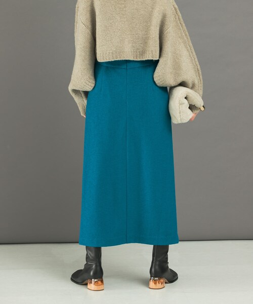 URBAN RESEARCH ROSSO（アーバンリサーチロッソ）の「ウール混ブークレストレートスカート（スカート・レディース・BLUE/CAMEL/CHARCOAL・36/38）」の21枚目の写真