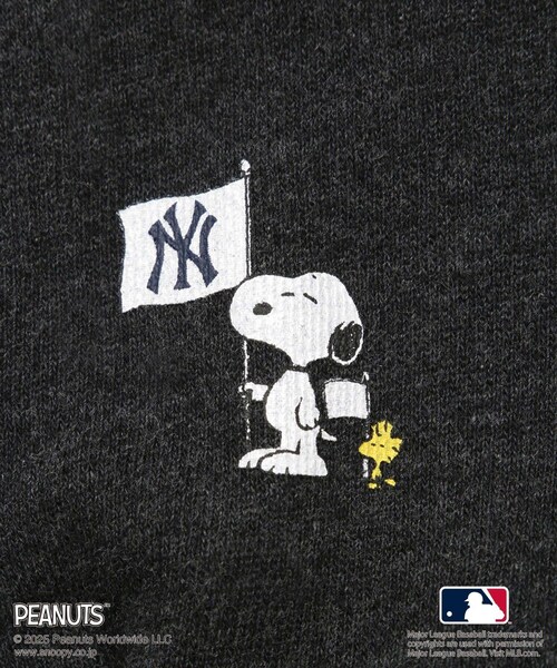 ROPE' PICNIC（ロペピクニック）の「【PEANUTS×MLB COLLECTION by ROPE' PICNIC】オフショルスウェット（スウェット・レディース・チャコール/ライトグレー/ブラウン・F）」の18枚目の写真