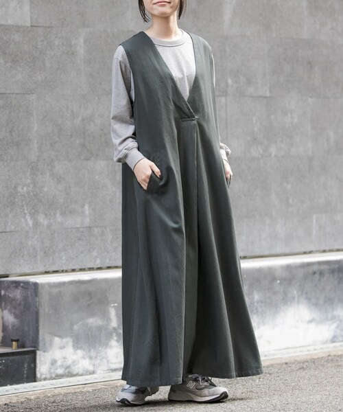URBAN RESEARCH DOORS(アーバンリサーチドアーズ)の「FORK&SPOON フロントタックフレアワンピース(ワンピース・レディース・BLACK/BEIGE/DARKGREEN・1/2)」の3枚目の写真