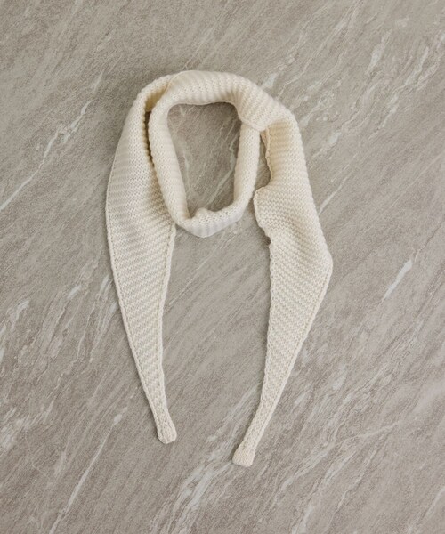 ADAM ET ROPE'(アダムエロペ)の「【ABSTRACT (アブストラクト】SKINNY CASHMERE / ニットストール(ストール/ショール・レディース・グレー/ホワイト系/ダークブラウン系/ブルー系・F)」の1枚目の写真