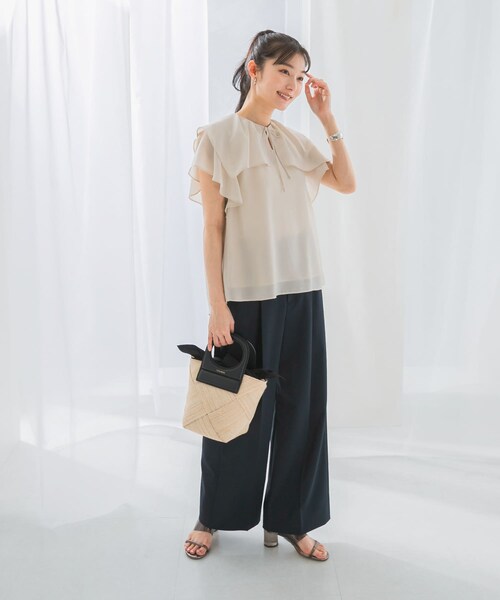 URBAN RESEARCH ROSSO（アーバンリサーチロッソ）の「イージーケアフリルブラウス（シャツ/ブラウス・レディース・OFF WHITE/TOMATO/BLACK・FREE）」の8枚目の写真