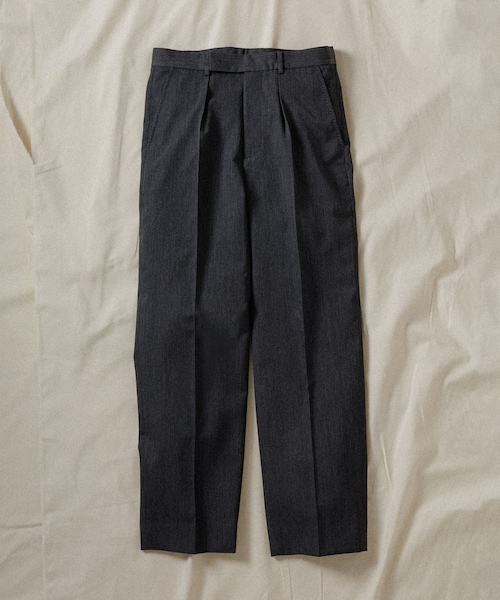 ADAM ET ROPE'(アダムエロペ)の「【WILD LIFE TAILOR】WOOL GABARDINE STRAIGHT SLACKS(スラックス・メンズ・ブラック/グレー・L/M)」の3枚目の写真