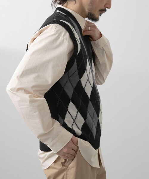 ITEMS URBANRESEARCH（アイテムズ アーバンリサーチ）の「ウール混アーガイルVネックニットベスト（ベスト・メンズ・BLU/BLK・M/L）」の9枚目の写真