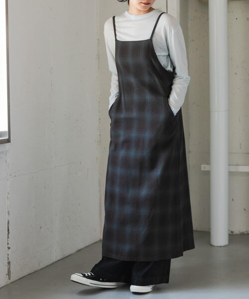 URBAN RESEARCH DOORS(アーバンリサーチドアーズ)の「FORK&SPOON オンブレチェックエプロンワンピース(ワンピース・レディース・BLU×BRN/BEG×KHK・1/2)」の13枚目の写真