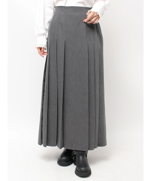 CALNAMUR（カルナムール）の「ランダムプリーツロングＳＫ（スカート・レディース・ライトグレー/チャコールグレー/グレー・F/S/M）」の11枚目の写真