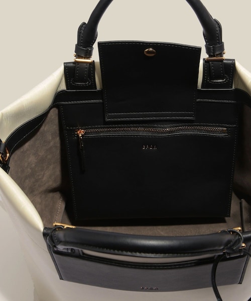 ROPE'（ロペ）の「【E'POR】【撥水加工・超軽量】 BOAT BAG Medium（トートバッグ・レディース・ブラック/キナリ・F）」の22枚目の写真