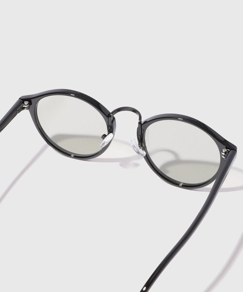 ADAM ET ROPE'(アダムエロペ)の「【ISNESS MUSIC/イズネス ミュージック】INDIA SUNGLASSES(サングラス・メンズ・ライトグレー/パープル・F)」の5枚目の写真