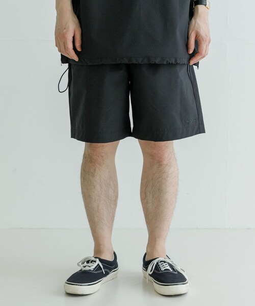 URBAN RESEARCH(アーバンリサーチ)の「『撥水/防水』Sympatex別注ShortPants(その他パンツ・メンズ・CHARCOAL/BLACK・M/L)」の18枚目の写真