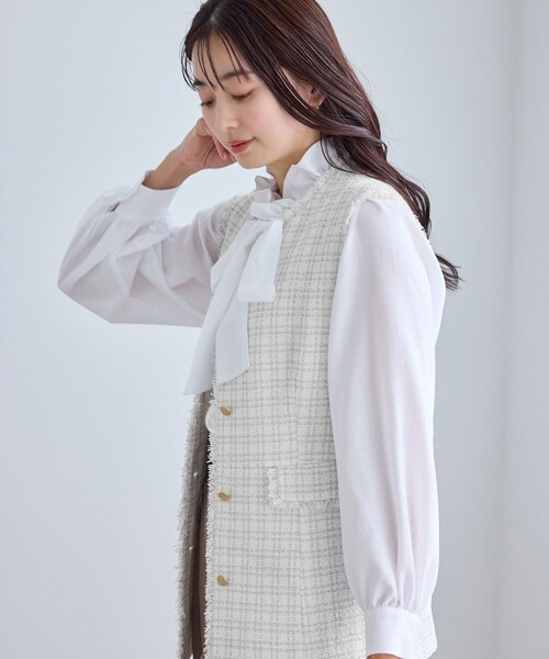 ROPE' PICNIC(ロペピクニック)の「【WEB限定カラー】ツイード金ボタンジレベスト/セレモニー対応・リンクコーデ(ベスト・レディース・ブラック系/ライトグレー/オフホワイト/ネイビー・F)」の19枚目の写真