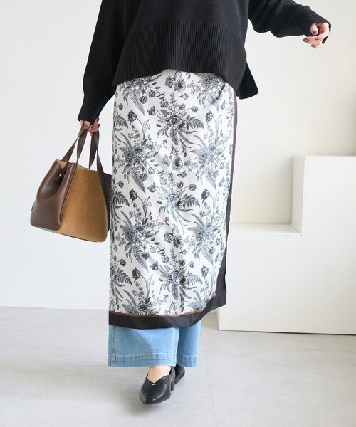 ROPE' PICNIC（ロペピクニック）の「90×90 アソートビンテージライクパターンスカーフ（バンダナ/スカーフ・レディース・ブラック系/ブルー系/ワイン・F）」の7枚目の写真